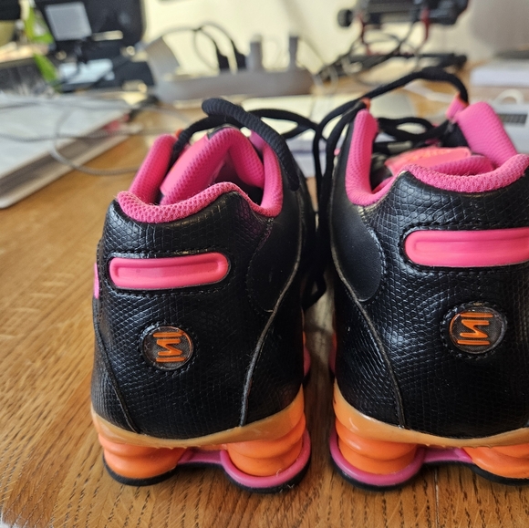 Nike Shox Women's Black and Pink Athletic Shoes Sz 10.5 See Pictures 488312-021 - Picture 5 of 10